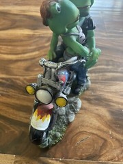 Vtg Sprogz Frog Figurine Chopper Hopper w/ Motorcycle And Hot motorcycle Couple
