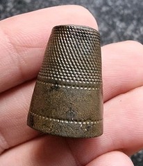 Post Medieval Thimble Antique Metal Detecting Find 23x17mm (26)