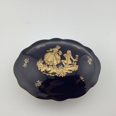 Limoges Castel Oval Trinket box with 22K Gold Design, made in France
