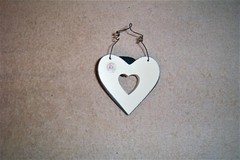 HAND CRAFTED COUNTRY WOOD WALL HANG “3.5” GREEN TRIMMED HEART” ( New Old Stock)