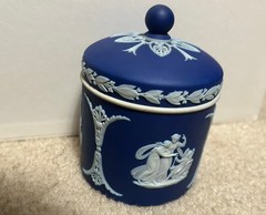 ANTIQUE WEDGWOOD BLUE JASPER jasperware TOBACCO JAR England 3 1/2