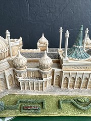 Lilliput Lane THE ROYAL PAVILION, BRIGHTON Britain’s Heritage L2313 Needs Repair