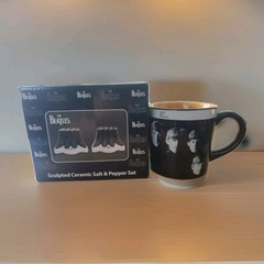 The Beatles | Apple Corps Collectible Lot | 10 oz Mug + Salt/Pepper Shaker
