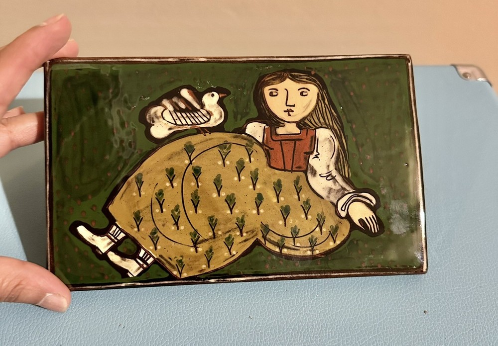 Tile/Hot Plate Switzerland Woman Bird Big Dress