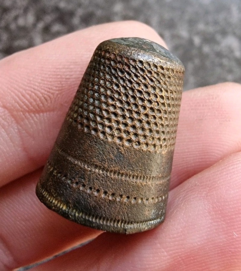 Post Medieval / Georgian Thimble Antique Metal Detecting Find 21x16mm (48)