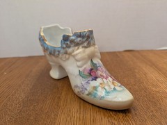 VINTAGE RS SUHL MARKED HAND PAINTED VICTORIAN EDWARDIAN PORCELAIN SHOE
