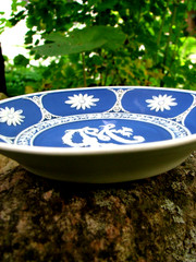 WEDGWOOD RARE 1790 DARK BLUE JASPER DISH MONOGRAM (WS) IN FLOWERS SARAH WEDGWOOD