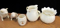 VINTAGE LOT OF 5 BELLEEK IRELAND WHITE PORCELAIN COLLECTIBLES (EZS004010)