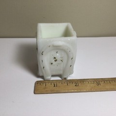 ANTIQUE EAPG UNKNOWN MFG. MILK GLASS HORSESHOE & CLOVER TOOTHPICK HOLDER