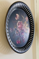 TOLEWARE Wall Pocket Reticulated Edge Fine Art Studio Philly PA Hand Painted Vtg