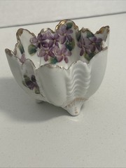 Vintage Unbranded Violet 3 Footed Candy Nut Dish Gold-Copper Tone Rim And Feet