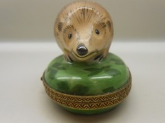 RARE Vintage Authentic Limoges Box – France – Hedge Hog – Chamart Co. Exclusive