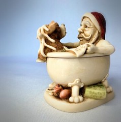 Harmony Kingdom, Timed Editions, Holiday, HOLY WATER, Santa, Retired 2002, NIB