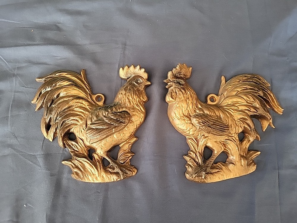 RARE Vintage Cast Aluminum Rooster Wall Plaques Country Farmhouse Chickens