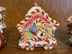 Pre-owned in EXCELLENT condition! FITZ AND FLOYD CANDY LANE 3 PIECE TRAIN SET