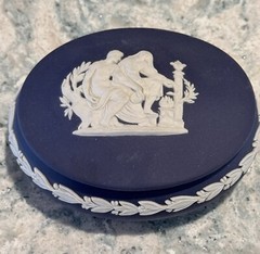 Vintage Wedgwood Dark Blue & Ivory Jasperware 3.5″ Round Dresser Trinket Box