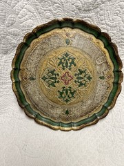 Set Of Two Florentine Style Tole Tray Round Gold Green Wall Decor Italy Vintage
