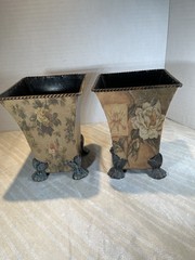 VTG Floral Metal Cacheport Plant Set Cottage Victorian Tole Footed 6.5”