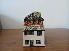Tey Pottery THE PANTILES Tunbridge Wells Britain In Miniature Handcrafted Model