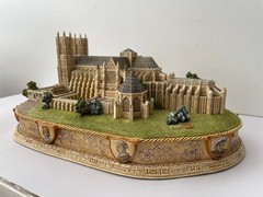 Lilliput Lane “Westminster Abbey” Britain’s Heritage – Code L2285 (2000) – Boxed