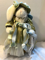 Bunnies by the Bay 1990s Quinn w/Orig Box & Tag 18″ Tall Vintage Rare Excellent!
