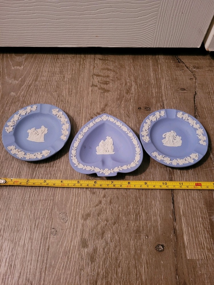 Set of 3 Vintage Wedgwood Heart Blue Jasperware Three ASHTRAYS All VGC