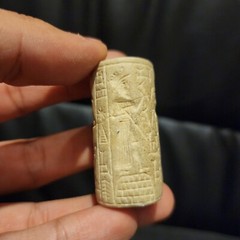 FANTASTIC A BEAUTIFUL NEAR EASTERN CUNEIFORM SUMERIAN STONE CYLINDER SEAL
