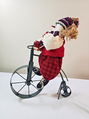 Rare Vintage 2000 Snowman Plush Riding Metal Bike 14″ Bicycle with Broom Prima