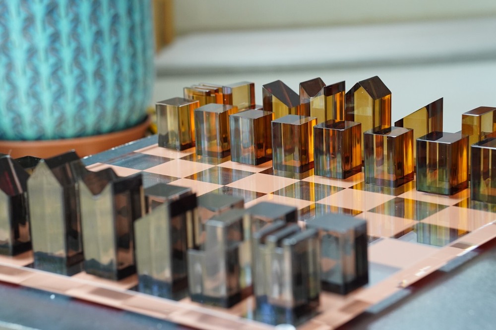 Minimalistic Brown & Black Crystal Chess Set | Architectural Design Chess Set