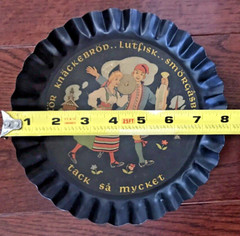 Set of 6 Tole Ware Metal Crimped Plates PA Dutch Tole Twins Yorkcraft, Inc. 8″