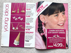 Vintage AVON 1981 SALES CATALOG BROCHURE (Campaign 16) ~ Large Format/ No Label