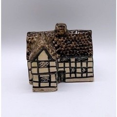 Tey Pottery 36 Hall House 3″ Countryside Collection Britain in Miniature England