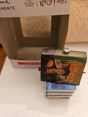 2024 Hallmark Harry Potter Book and Wand Christmas Tree Ornament New