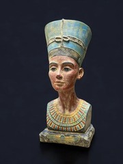 Nefertiti Pharaonic Head : Authentic Ancient Egyptian Artifact 1370 – 1330 BC