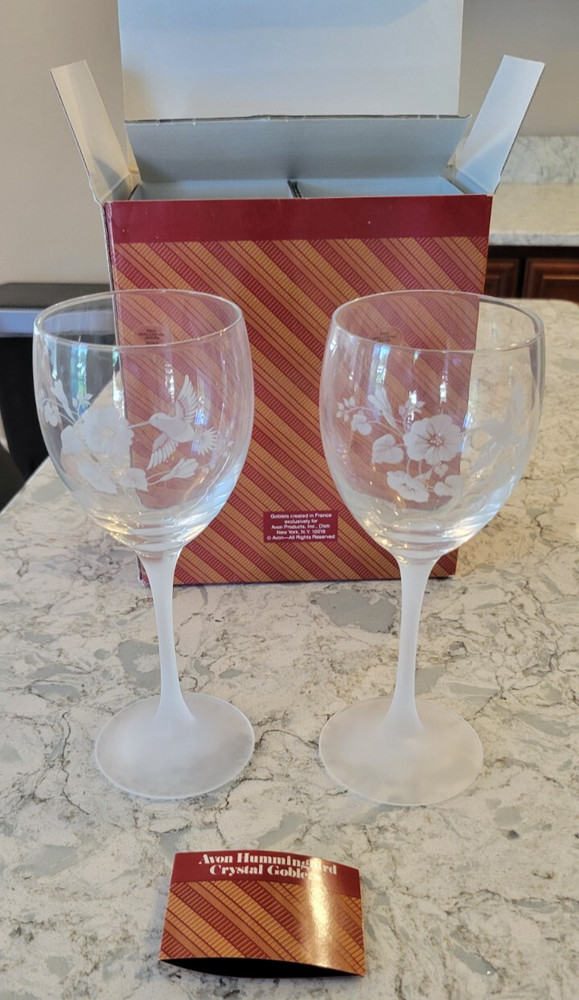 New 2 Avon Hummingbird 24% Lead Crystal Etched 7 7/8″ Tall Iced Tea Goblets