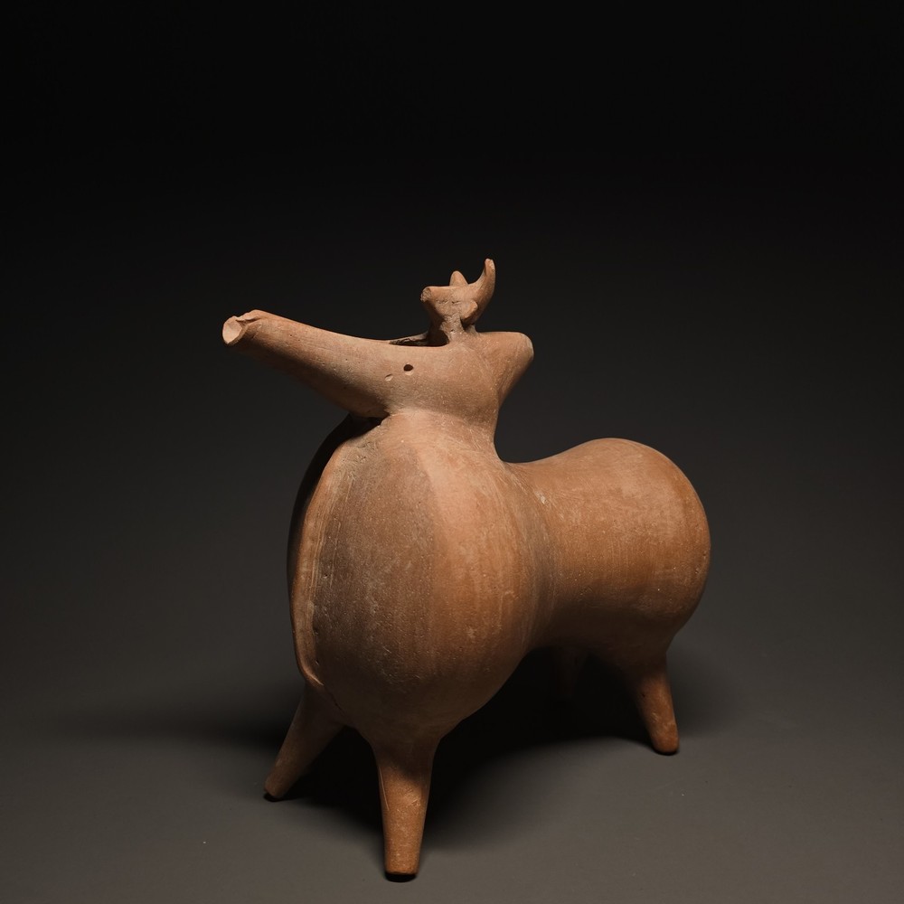CIRCA NEAR EASTERN AMLASH ERA TERRACOTTA RHYTON VESSEL OF AN ANIMAL.