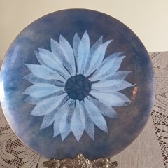 Vintage Bovano Copper Enamel Plate Blue with Daisy Type Flower Design 7.75″