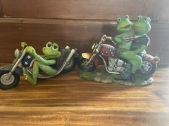 Vtg Sprogz Frog Figurine Chopper Hopper w/ Motorcycle And Hot motorcycle Couple