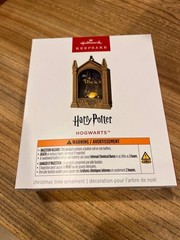 Hallmark Keepsake Ornament 2025 Harry Potter Hogwarts Magic LIght Sound NIB