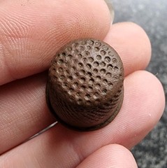 Post Medieval / Georgian Thimble Antique Metal Detecting Find 19x17mm (102)