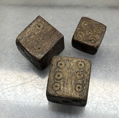 Ancient Roman b0ne Gaming Dice Ca 1st – 3RD AD LOT OF 3