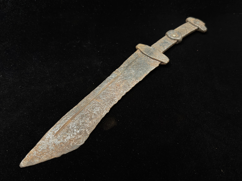 Ancient Roman Knife circa 1nd – 2rd century AD.