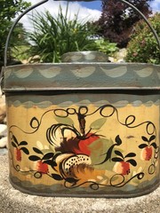 Vintage Jean Dewey Signed Primitive Painted Toleware Bail Handle Tin Lunchbox