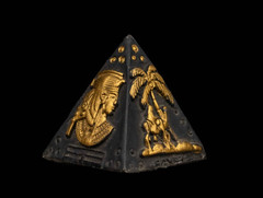 Authentic Ancient Egyptian Gilded Steatite Pyramid Figurine Scarab & Queen BC