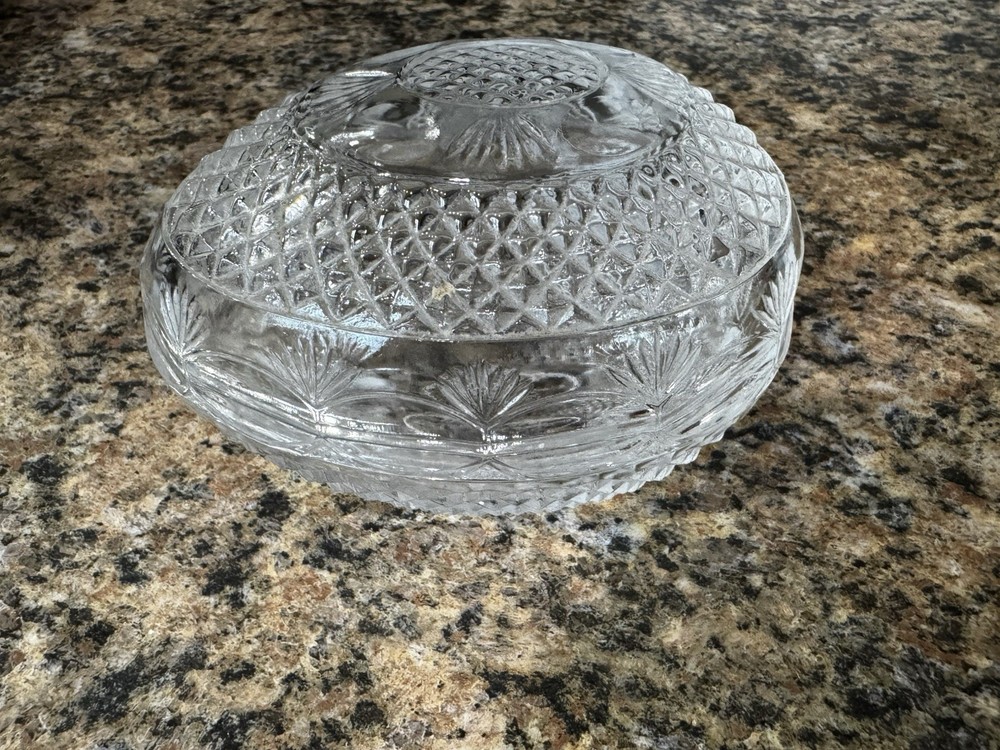 Vintage Avon Classic Fostoria Lead Crystal Egg Trinket Dish Mother’s Day 1977
