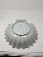 VTG Limoge France White W/Gold Floral Design 12-1/4″Clam Shell Shaped Bowl