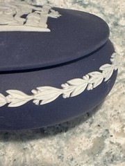 Vintage Wedgwood Dark Blue & Ivory Jasperware 3.5″ Round Dresser Trinket Box