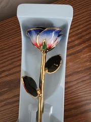 Steven Singer NEW American Beauty Rose Patriotic 24kt gold, flag, w/stand 2026