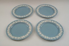 WEDGWOOD – Four Embossed Queen’s Ware Plates – United Kingdom – Circa 1950’s