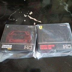 Tomica Limited Vintage Neo Ferrari F40 Diecast 2-Pack Red & Black Models